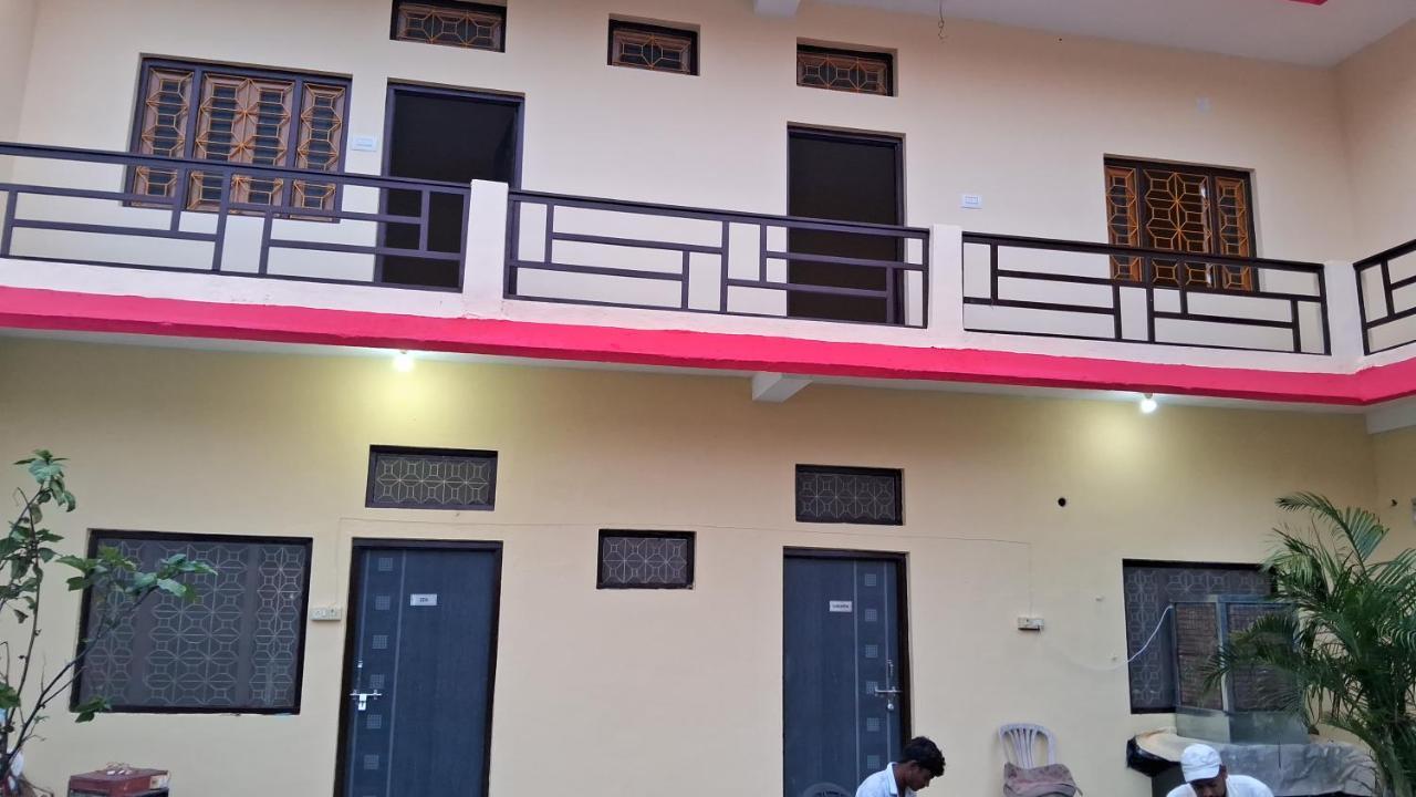 Blue Sky Homestay Khajurāho Exterior foto